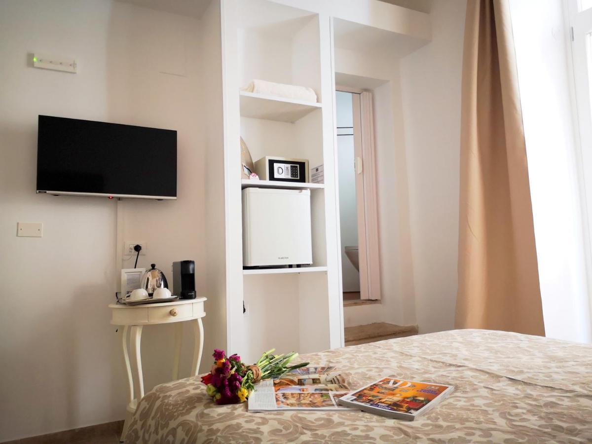 Corte Pietrantica - Charming Rooms & Suites Giovinazzo Exterior foto