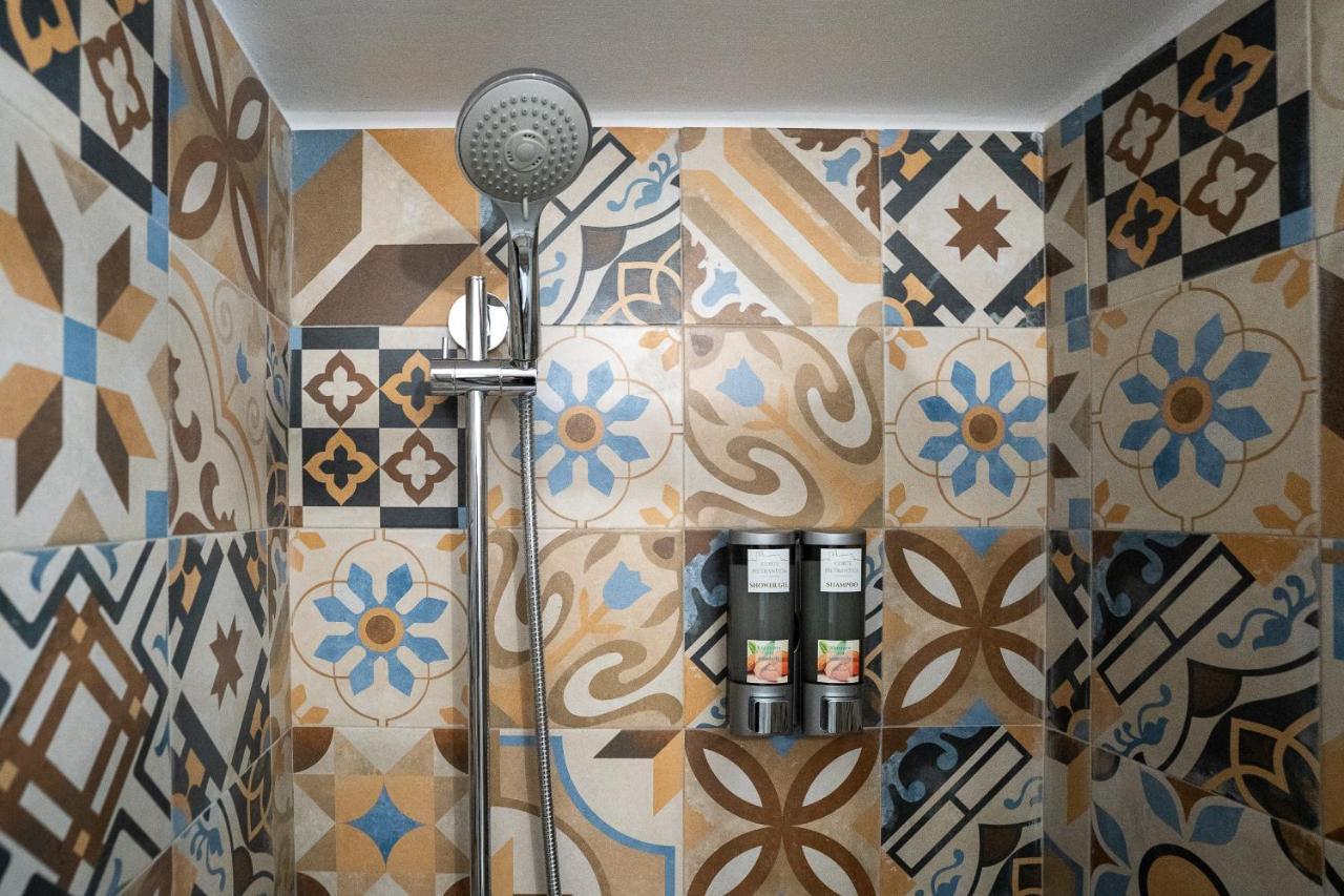 Corte Pietrantica - Charming Rooms & Suites Giovinazzo Exterior foto