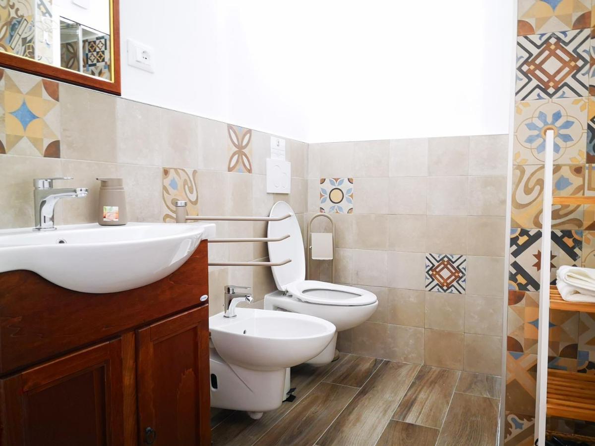 Corte Pietrantica - Charming Rooms & Suites Giovinazzo Exterior foto