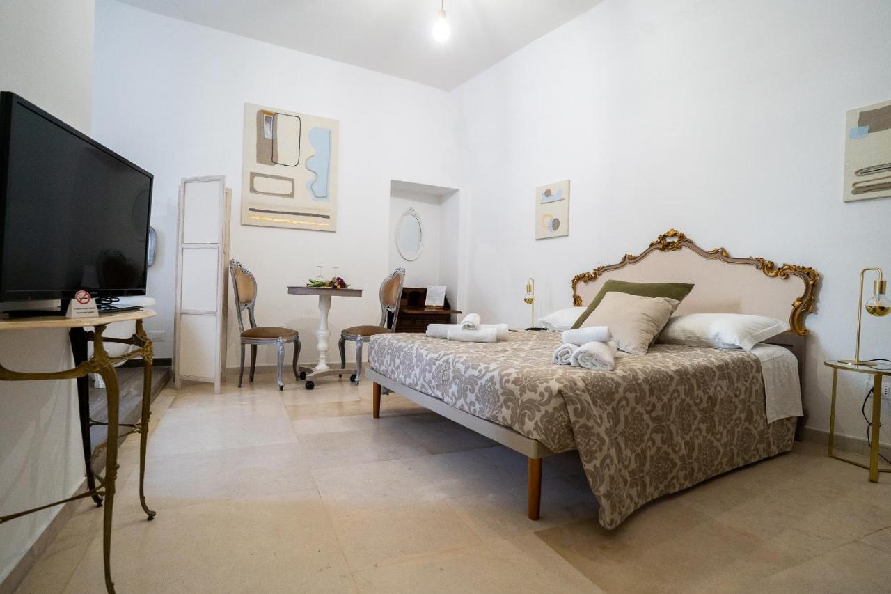 Corte Pietrantica - Charming Rooms & Suites Giovinazzo Exterior foto