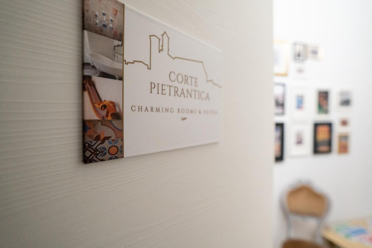 Corte Pietrantica - Charming Rooms & Suites Giovinazzo Exterior foto
