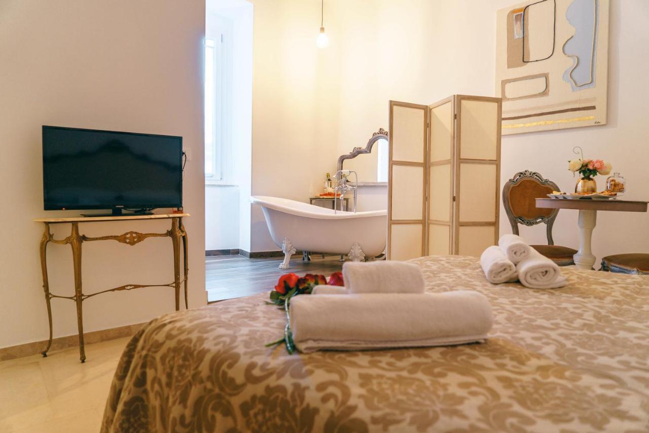 Corte Pietrantica - Charming Rooms & Suites Giovinazzo Exterior foto