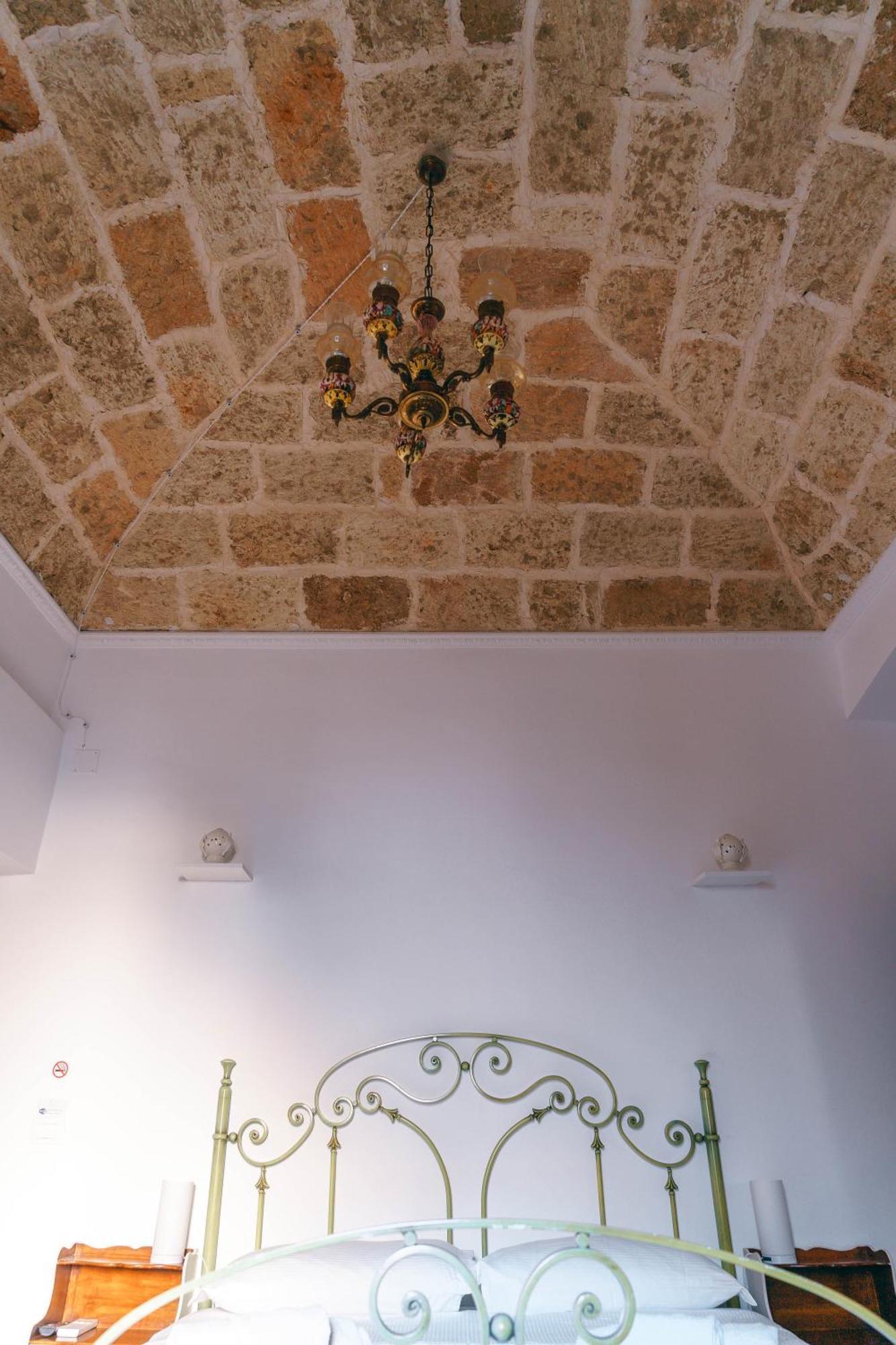 Corte Pietrantica - Charming Rooms & Suites Giovinazzo Cameră foto
