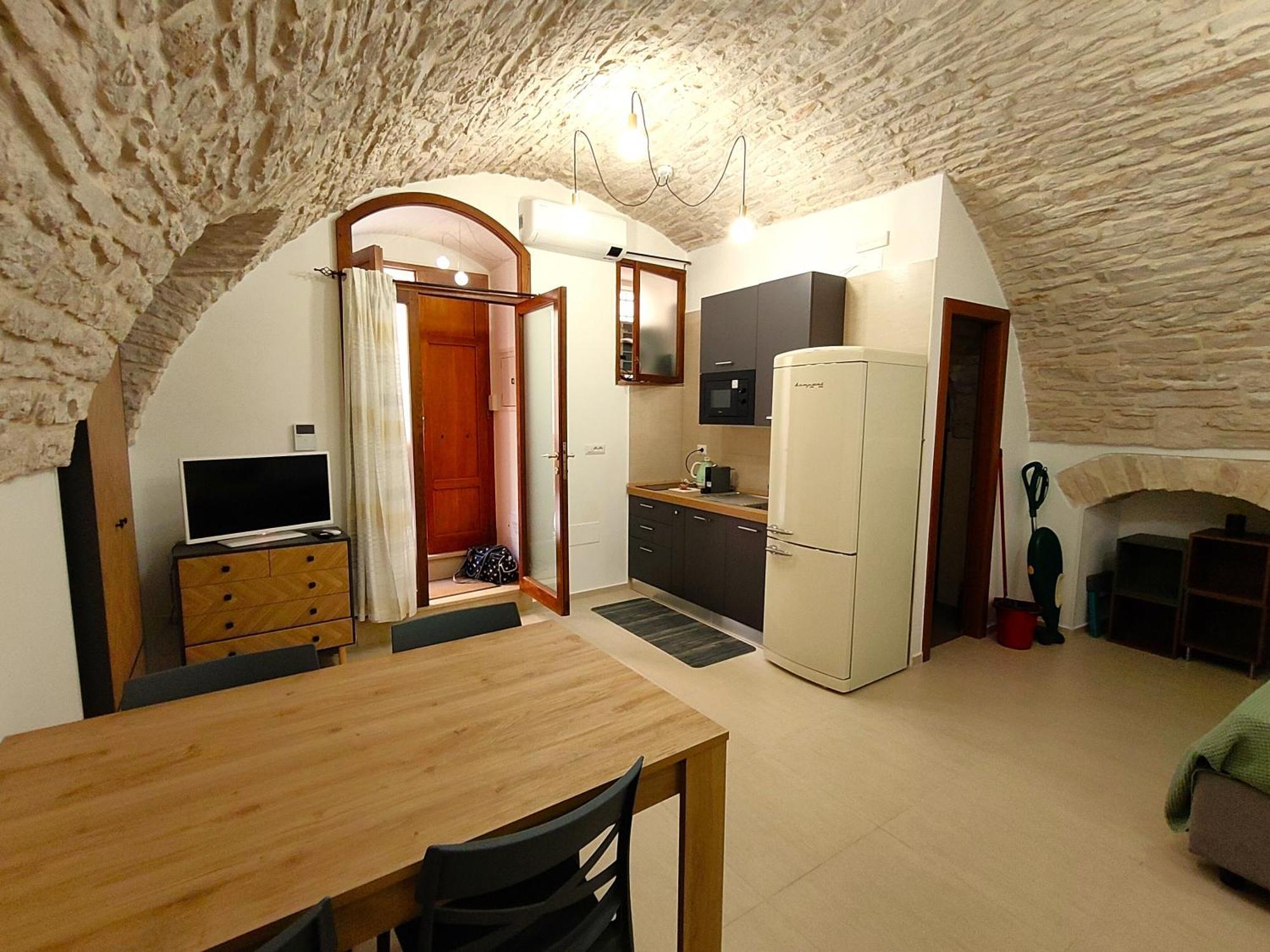 Corte Pietrantica - Charming Rooms & Suites Giovinazzo Exterior foto